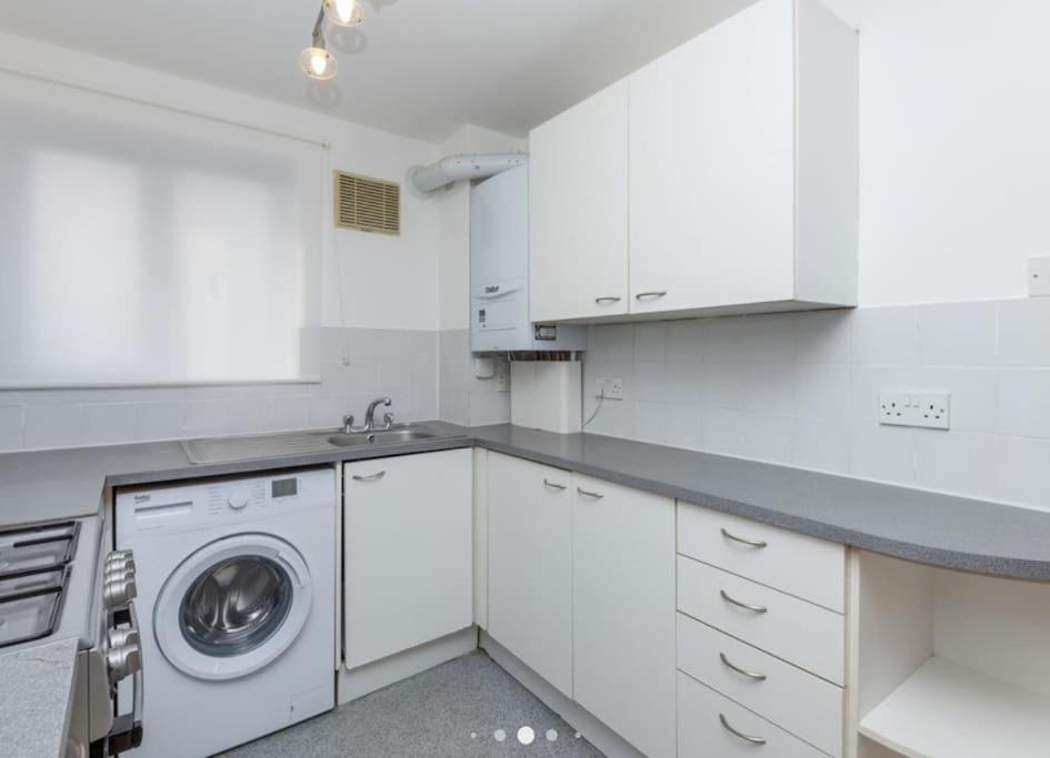 Bright, Nice Interior, Close To The City, 2 Bedroom Apartment Londres Exterior foto